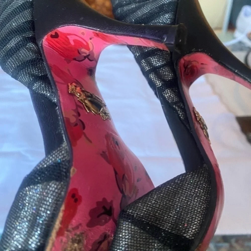 BETSY JOHNSON SIZE7.5 leather